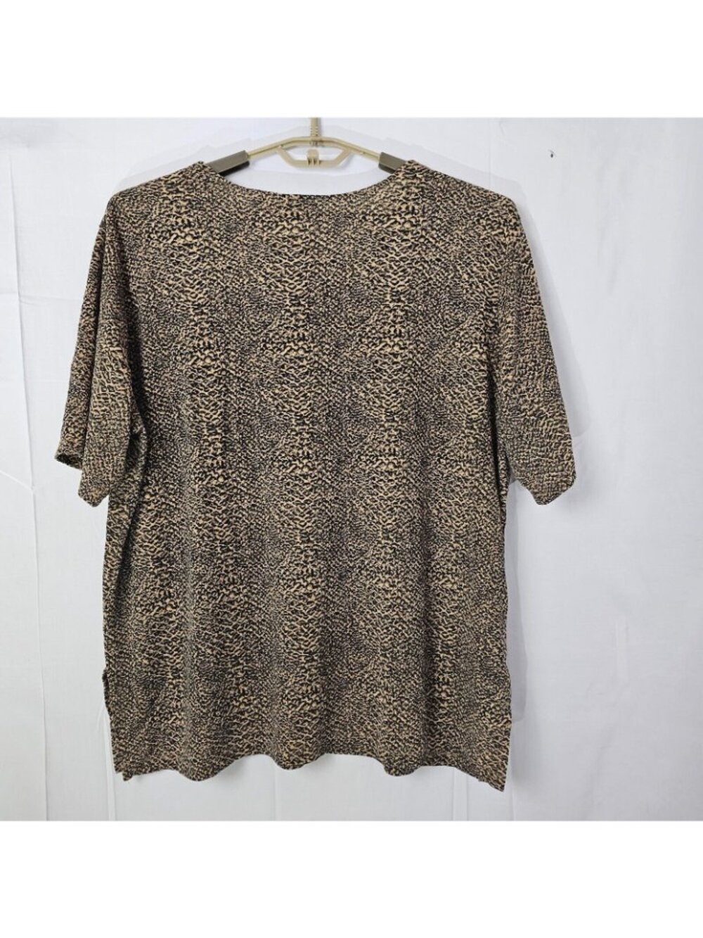 Y2K Liz Baker Blouse Womens 2X Cheetah Print Short Sleeve Shirt Stretch - Picture 2 of 7